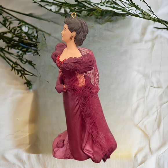 Hallmark 1997 Keepsake Ornament Scarlett O'Hara #1 Series Gone with the Wind Box - Picture 3 of 8